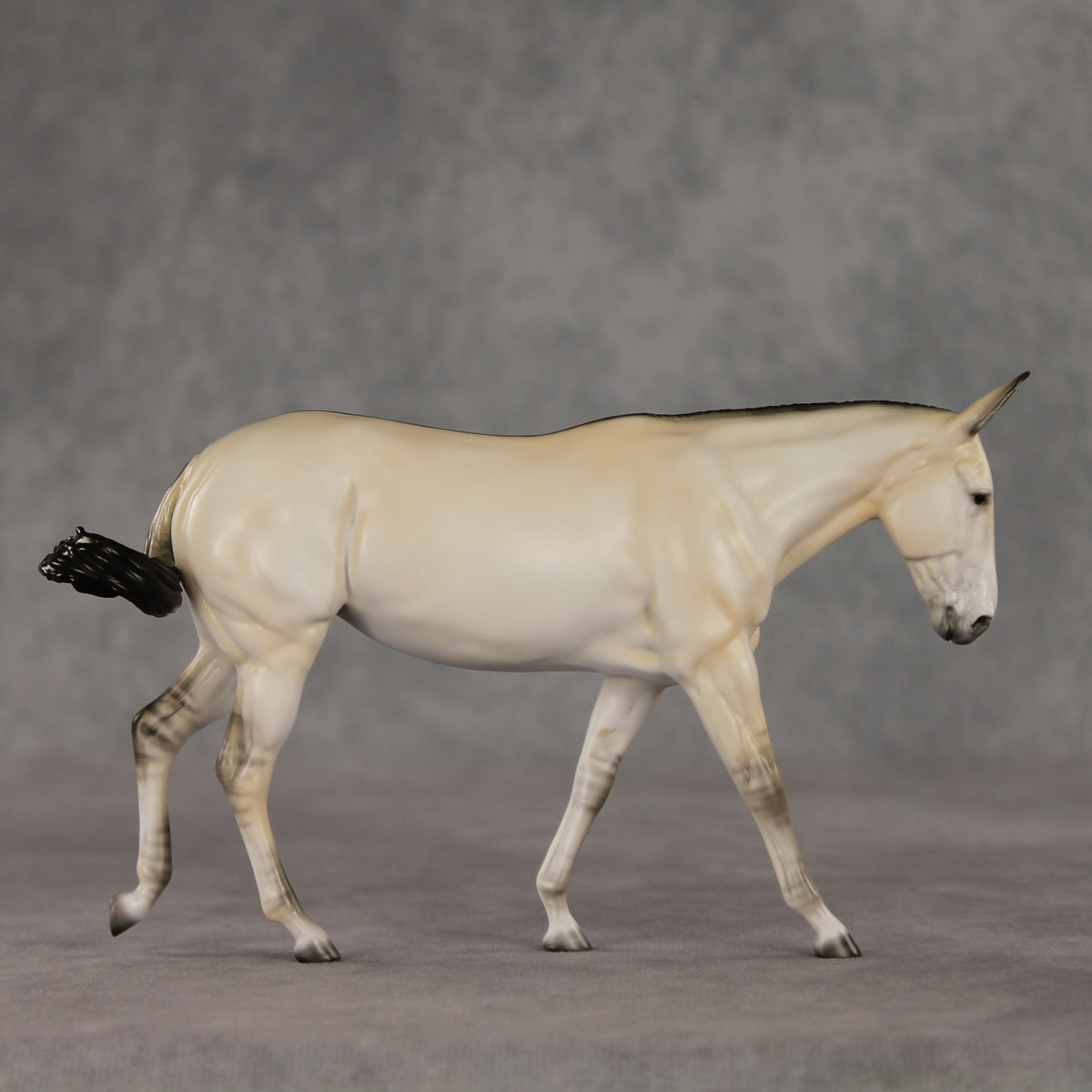 Gladly Different OOAK FCM Pebble Mule  by Ellen Robbins VV26