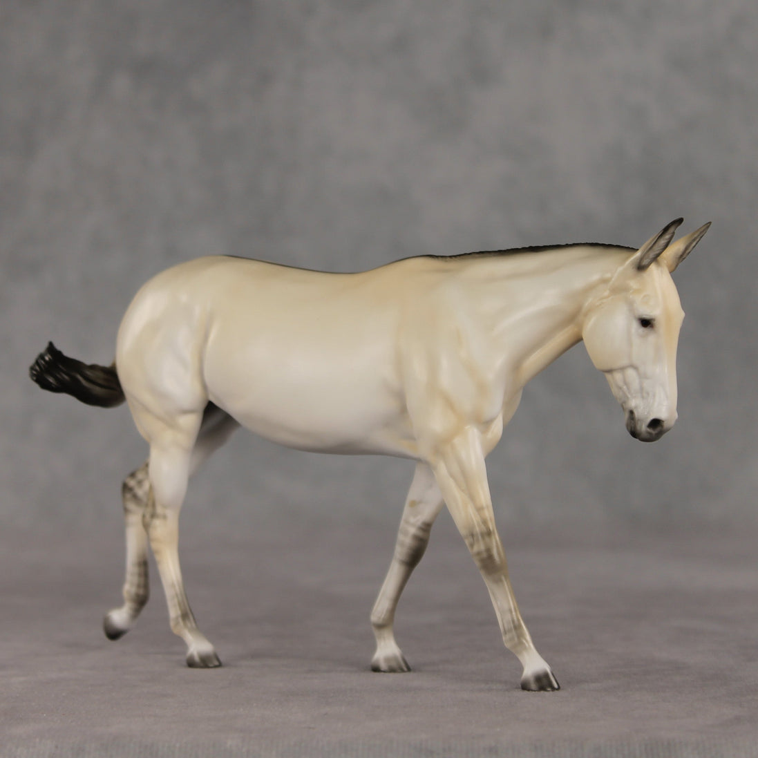 Gladly Different OOAK FCM Pebble Mule  by Ellen Robbins VV26