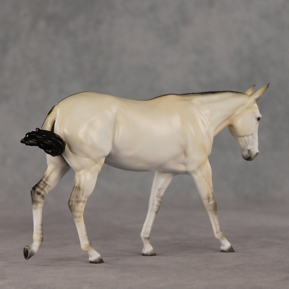 Gladly Different OOAK FCM Pebble Mule  by Ellen Robbins VV26