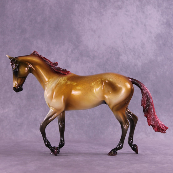 Goldenlight OOAK Thoroughbred by Enrique Duarte HS25