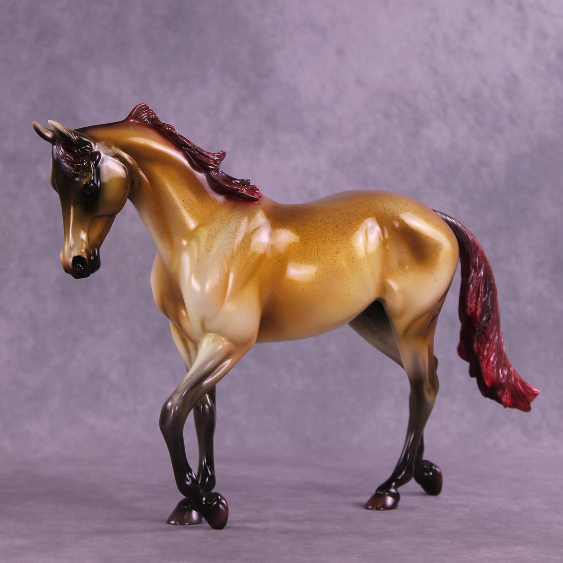 Goldenlight OOAK Thoroughbred by Enrique Duarte HS25