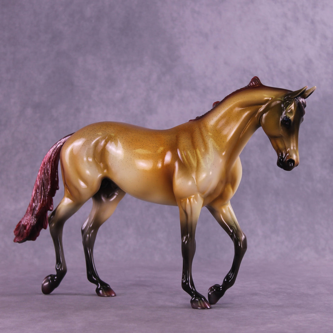 Goldenlight OOAK Thoroughbred by Enrique Duarte HS25
