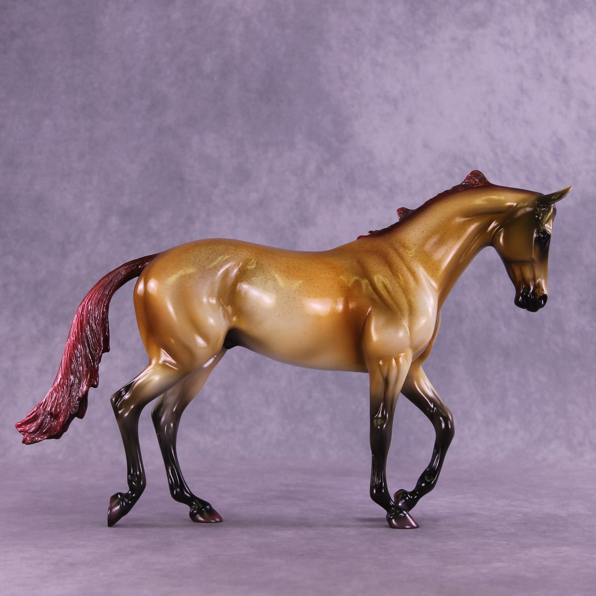 Goldenlight OOAK Thoroughbred by Enrique Duarte HS25