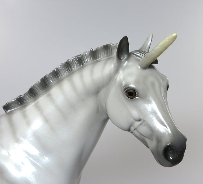 GRANE-LE2 ZEBRACORN GREY ISH MODEL HORSE BY SHERYL LEISURE EQ 2016