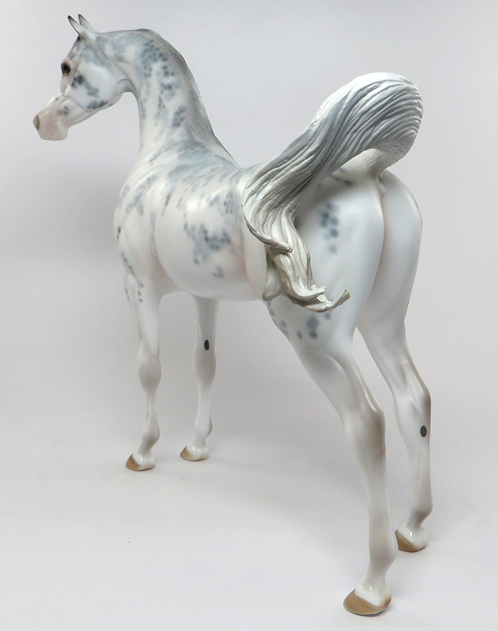 VINO-OOAK SABINO ARABIAN MODEL HORSE 6/9