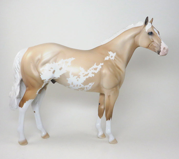 ISH MODEL HORSE