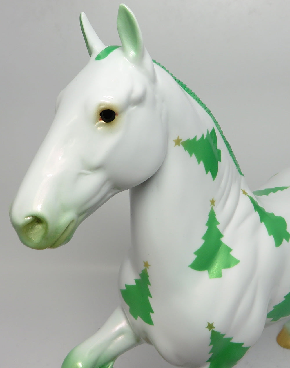 EVERGREEN~LE-2 CHRISTMAS TREE TROTTING DRAFTER MODEL HORSE 11/1/17
