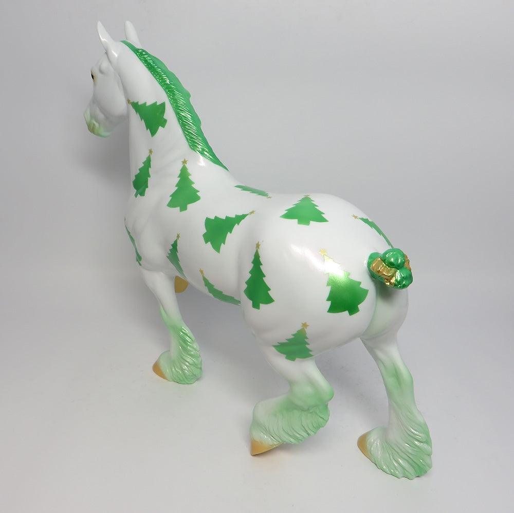 EVERGREEN~LE-2 CHRISTMAS TREE TROTTING DRAFTER MODEL HORSE 11/1/17