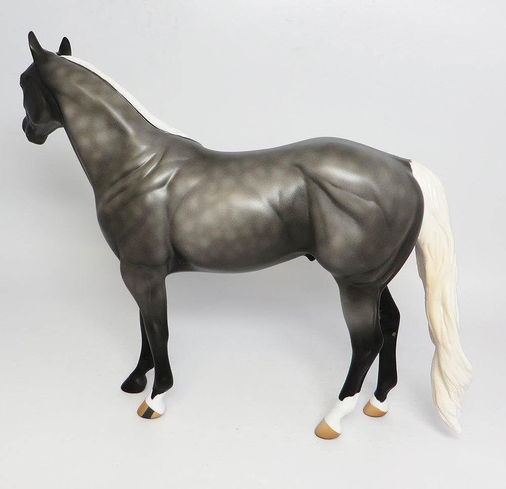 PS  DUALLY~OOAK DAPPLE GREY ISH MODEL HORSE 4/27