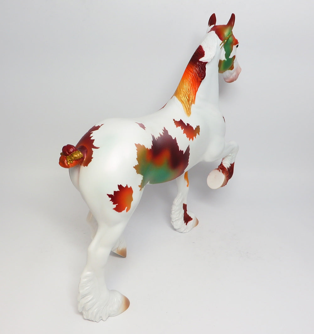 AMUR~OOAK FALL TROTTING DRAFTER MODEL HORSE 11/1/17