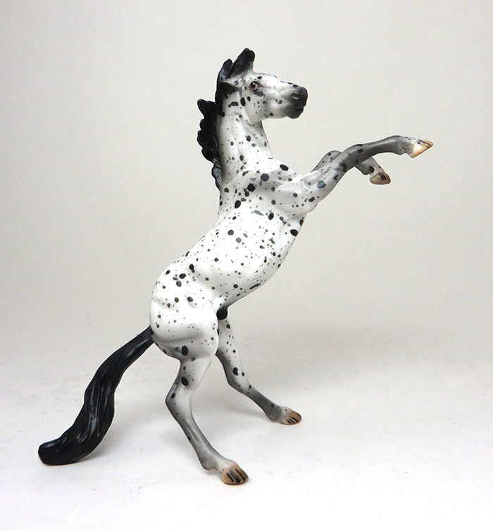 APPALOOSA MODEL HORSE