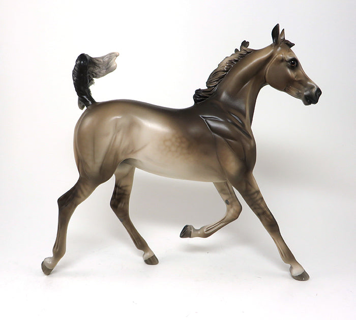 YEARLING MODEL HORSE