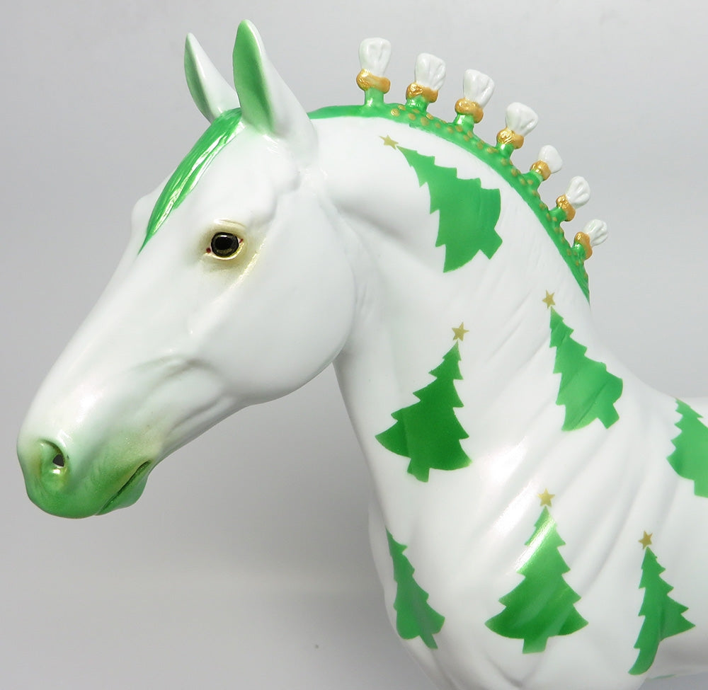 SCOTCH~OOAK STANDING DRAFT CHRISTMAS TREE DECORATOR 11/7/17