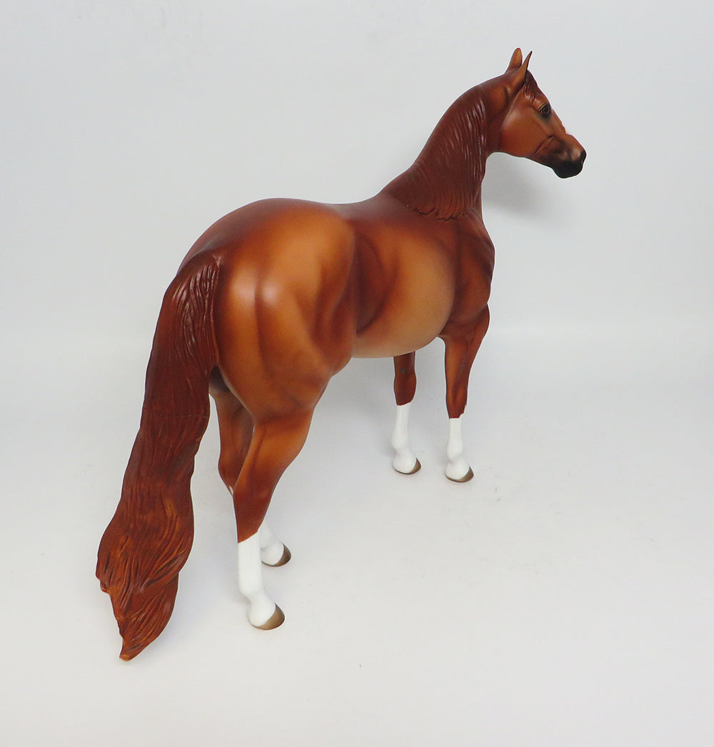 RED LION-OOAK CHESTNUT ISH MODEL HORSE 4/27