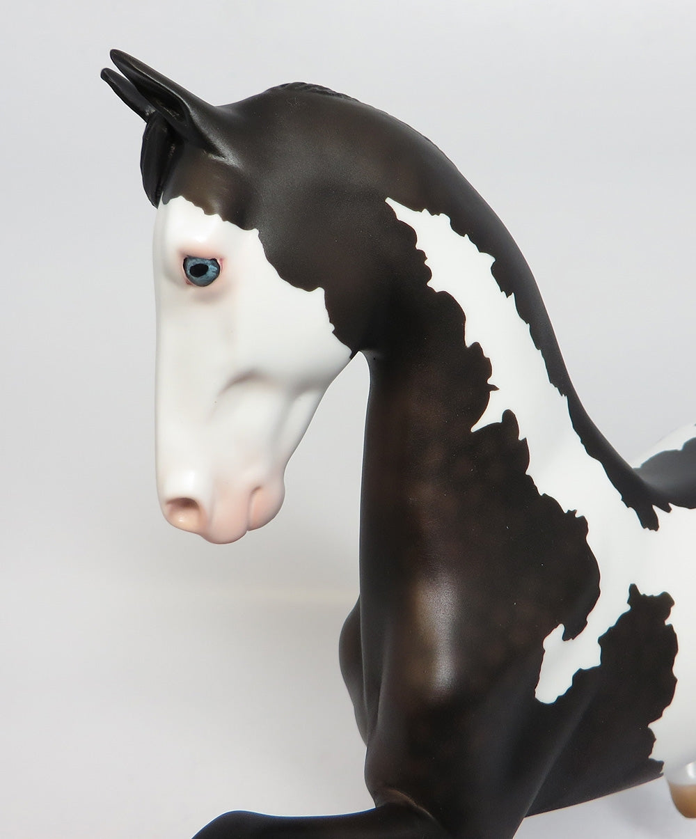 JOUSTER-OOAK BLACK PINTO SADDLEBRED MODEL HORSE WHS 2017