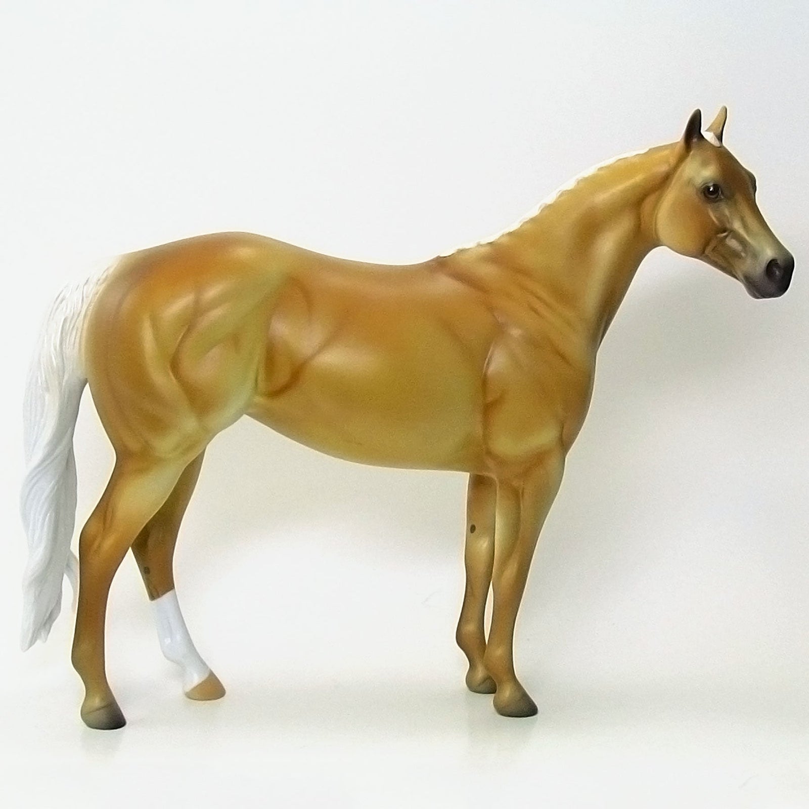 GOLDIE - OOAK Palomino Stock Model Horse - 6/15