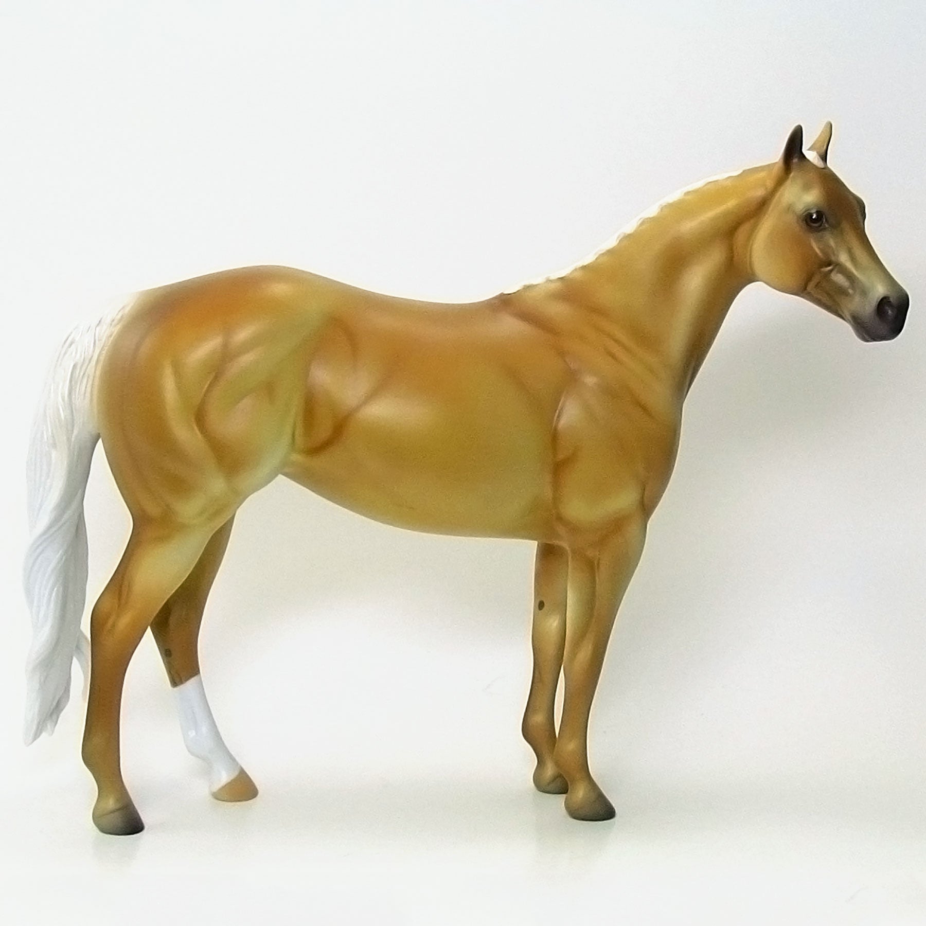 GOLDIE - OOAK Palomino Stock Model Horse - 6/15