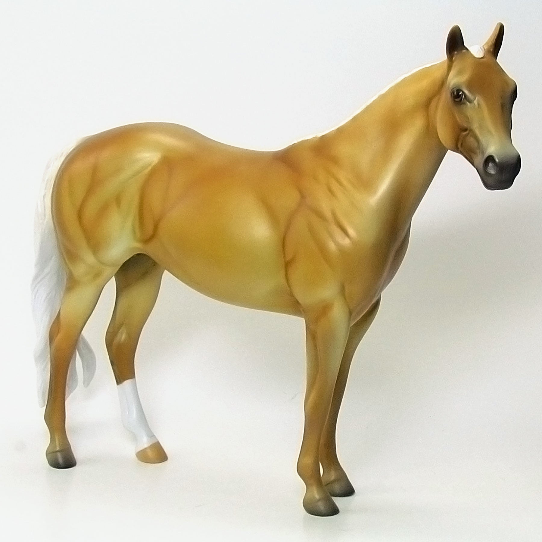GOLDIE - OOAK Palomino Stock Model Horse - 6/15