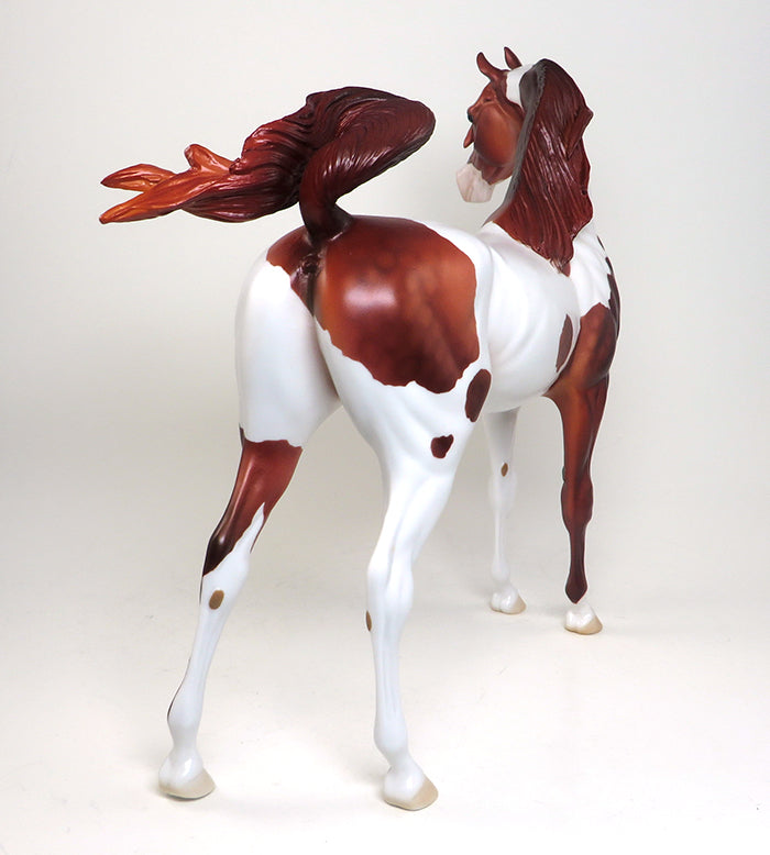 UNFORGETTABLE-LE-5-CHESTNUT PAINT ARABIAN MODEL HORSE 12/30