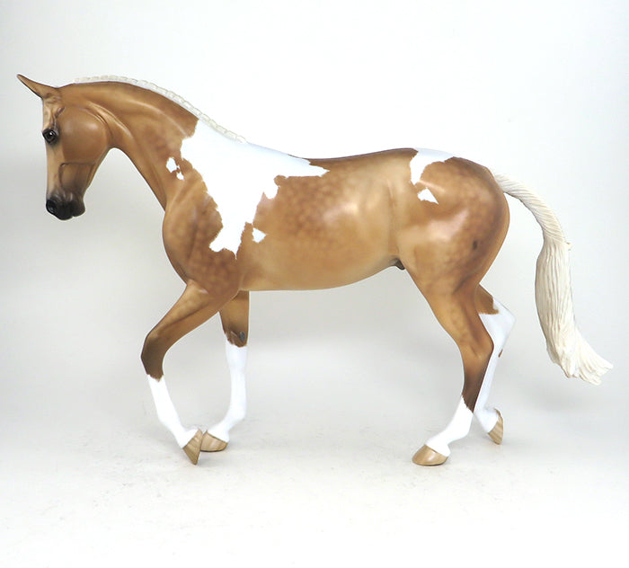 Palomino Paint Model Horse