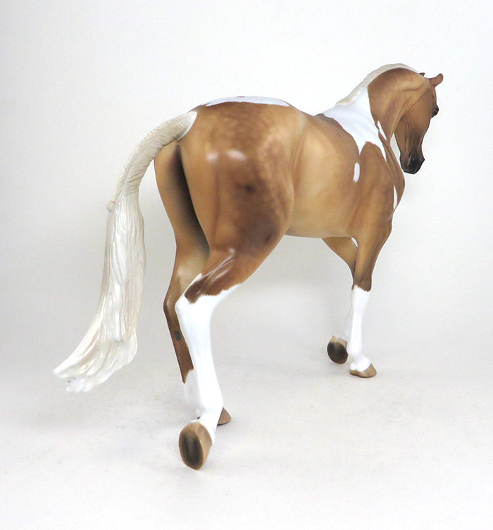 Palomino Paint Model Horse