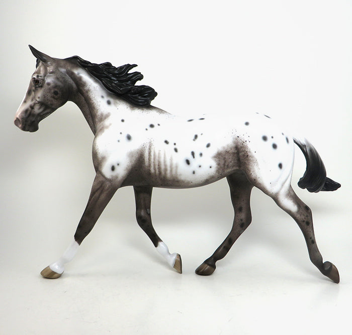 setting off sparks model horse