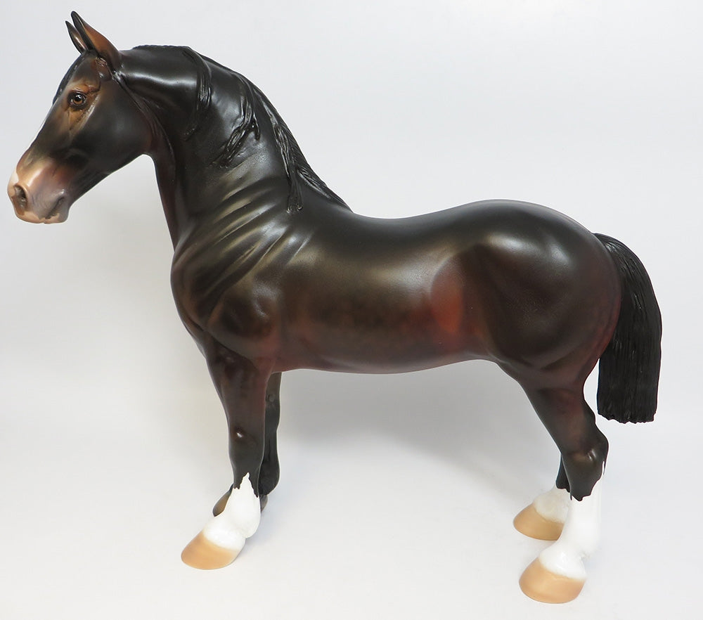 JINGA-LE-4 CUSTOM DAPPLE BAY STANDING DRAFTER MODEL HORSE WHS 2017