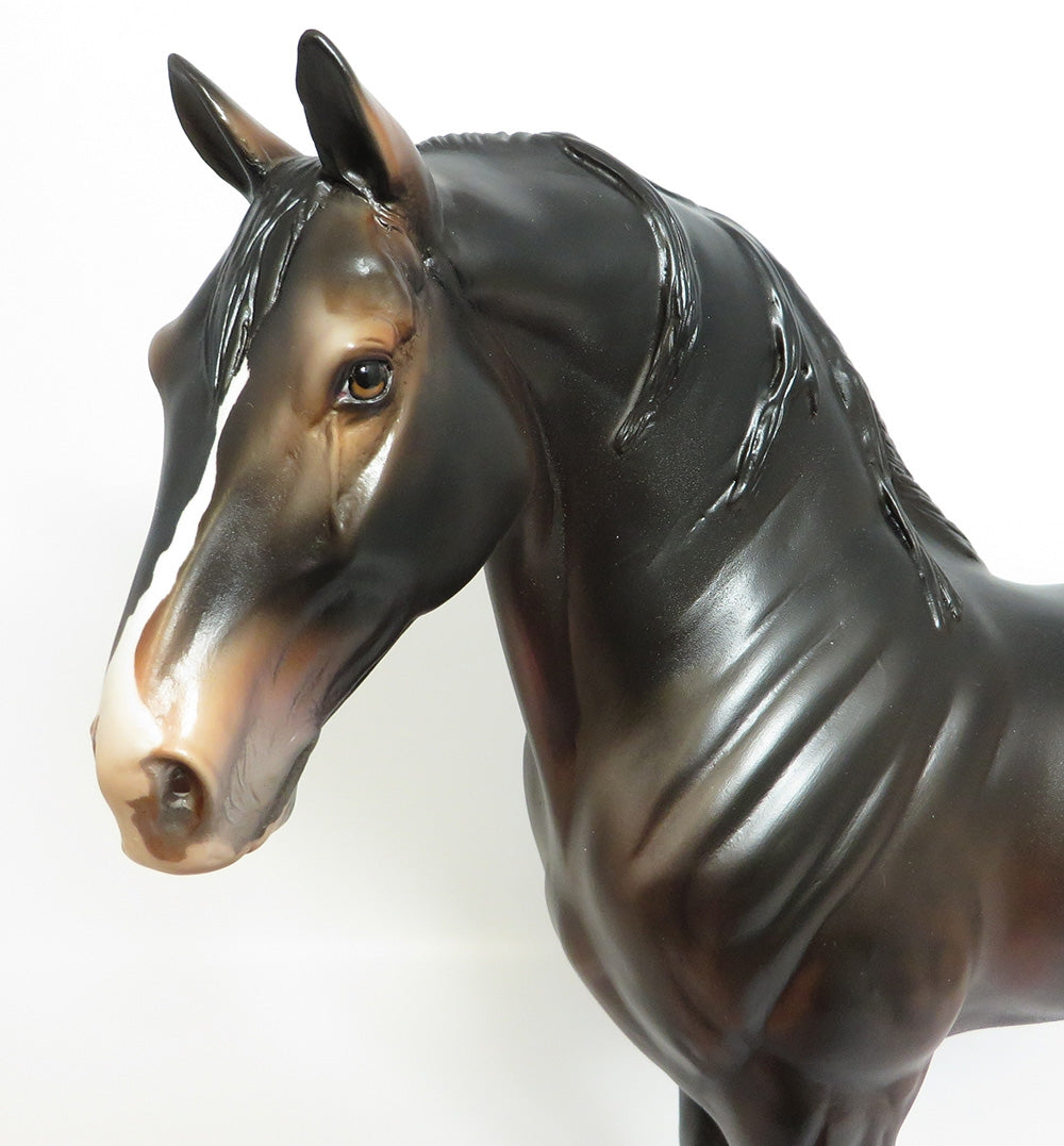 JINGA-LE-4 CUSTOM DAPPLE BAY STANDING DRAFTER MODEL HORSE WHS 2017