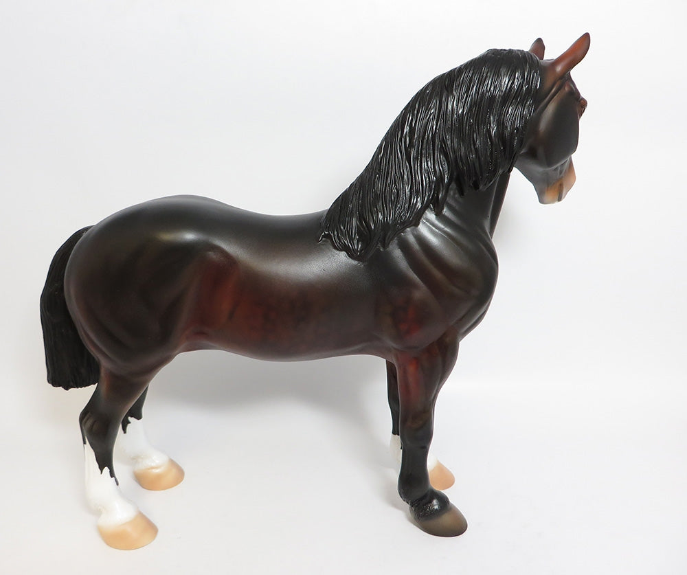 JINGA-LE-4 CUSTOM DAPPLE BAY STANDING DRAFTER MODEL HORSE WHS 2017