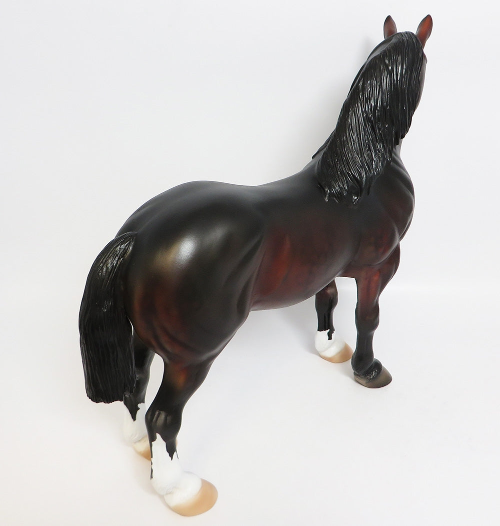 JINGA-LE-4 CUSTOM DAPPLE BAY STANDING DRAFTER MODEL HORSE WHS 2017