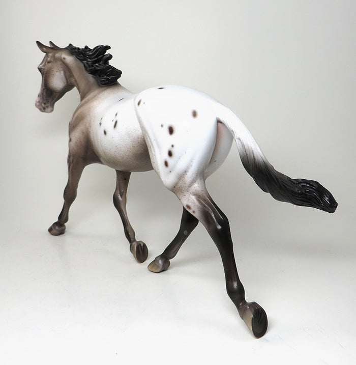 DERULO-VARNISH ROAN APPALOOSA MODEL HORSE BY SHERYL LEISURE 1/4