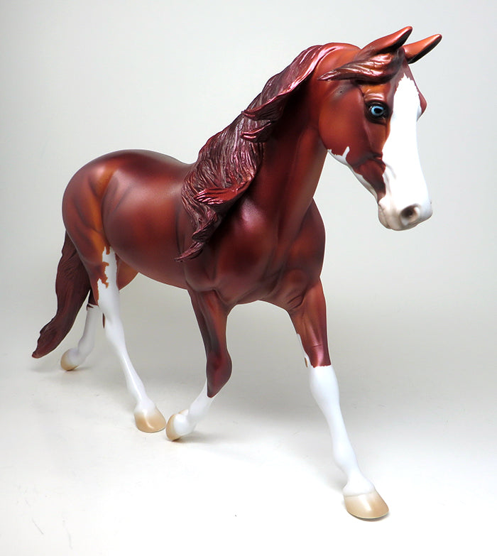 SLIPPERY WHEN WET - CHESTNUT PAINT PALOUSE MODEL HORSE - LE3 - 1/11