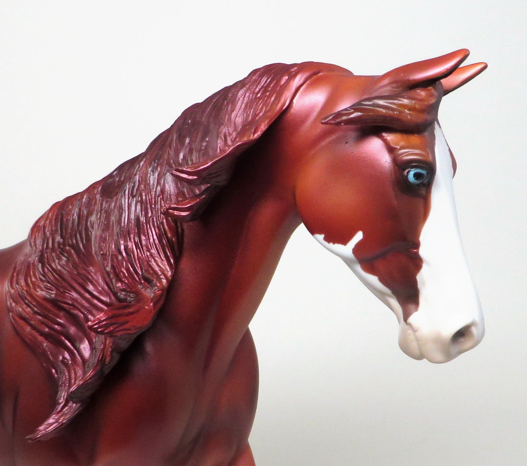 SLIPPERY WHEN WET - CHESTNUT PAINT PALOUSE MODEL HORSE - LE3 - 1/11