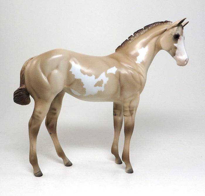 LIMITED EDITION MODEL HORSE