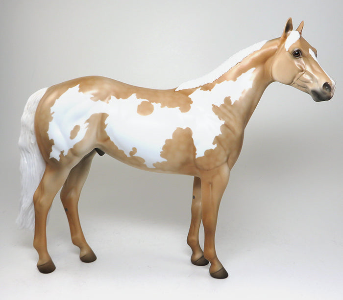 ISH MODEL HORSE