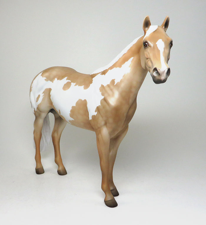 LIMITED EDITION MODEL HORSE