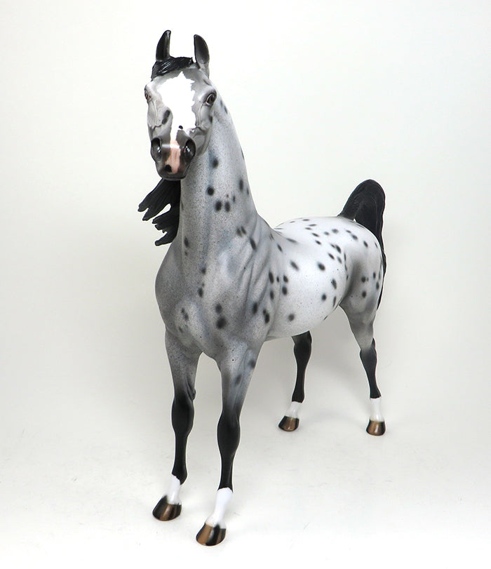 Watching Fire works Model Horse