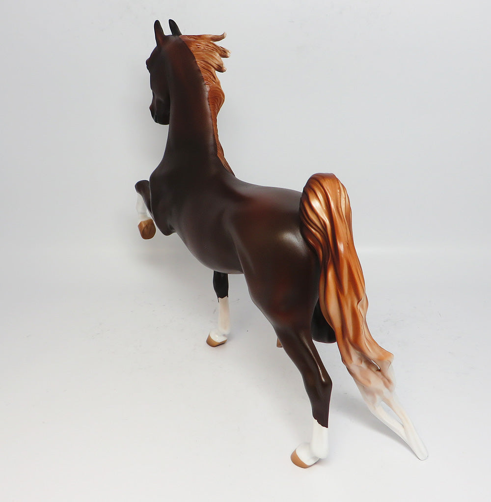 STRETCH-LE.3 LIVER CHESTNUT SADDLEBRED MODEL HORSE 05/10/17