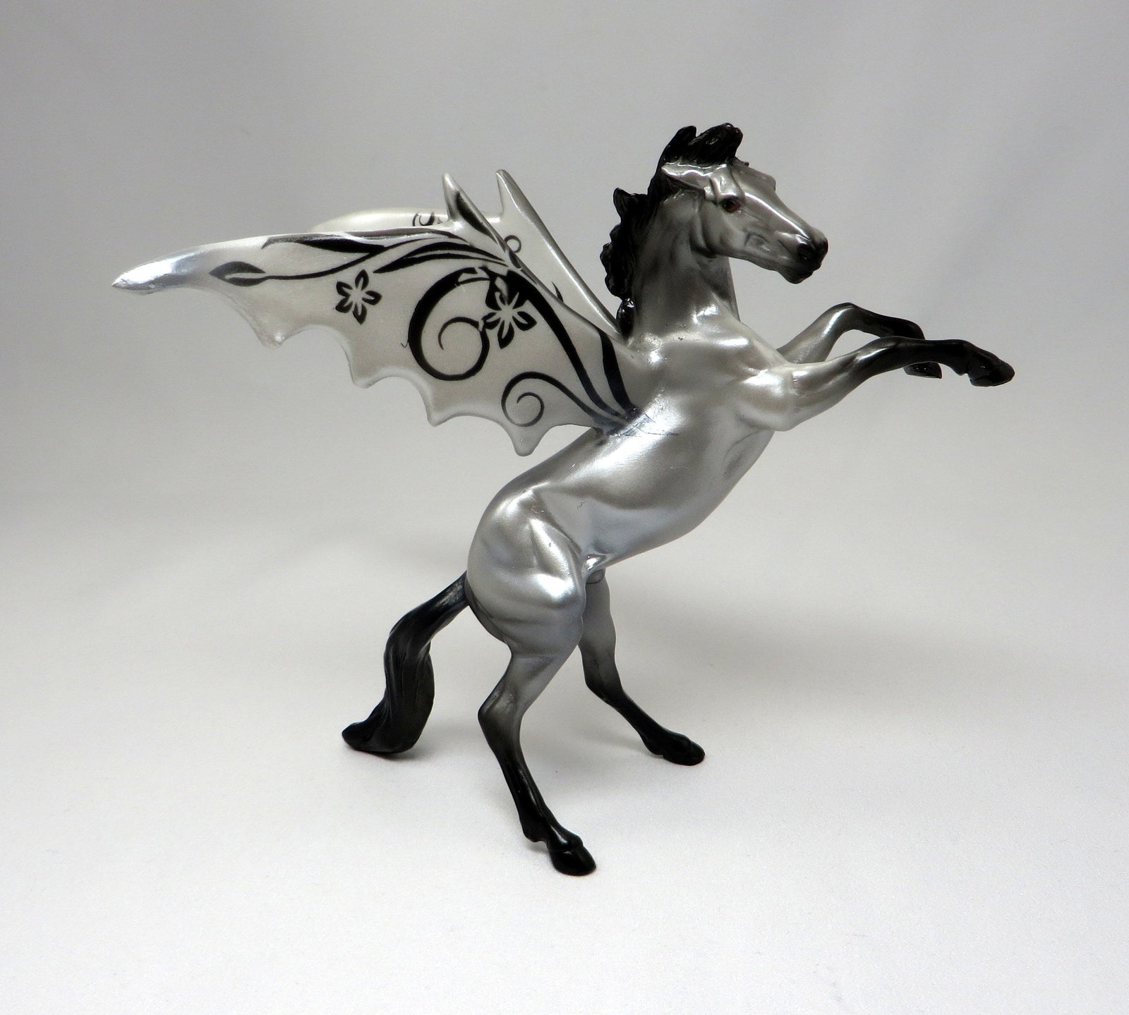 OSIRUS-REARING BAT CHIPS 9/23