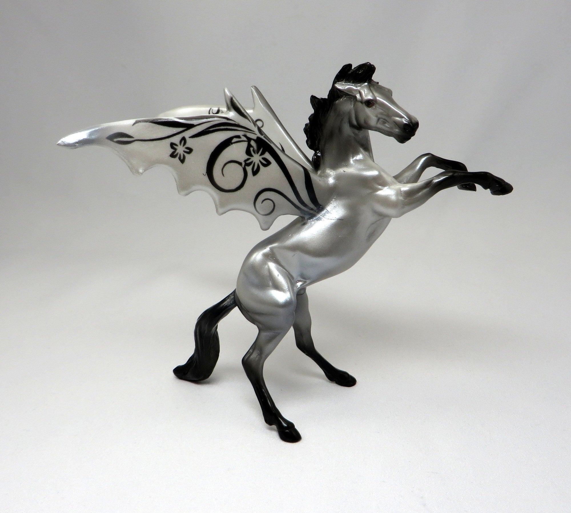 OSIRUS-REARING BAT CHIPS 9/23