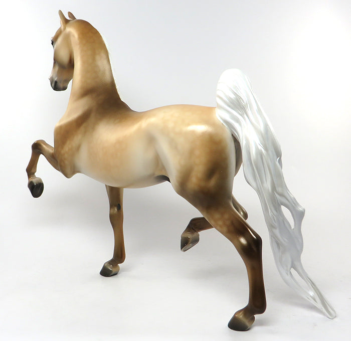 GRAND SLAM BOY-OOAK PALOMINO SADDLEBRED MODEL HORSE 6/30