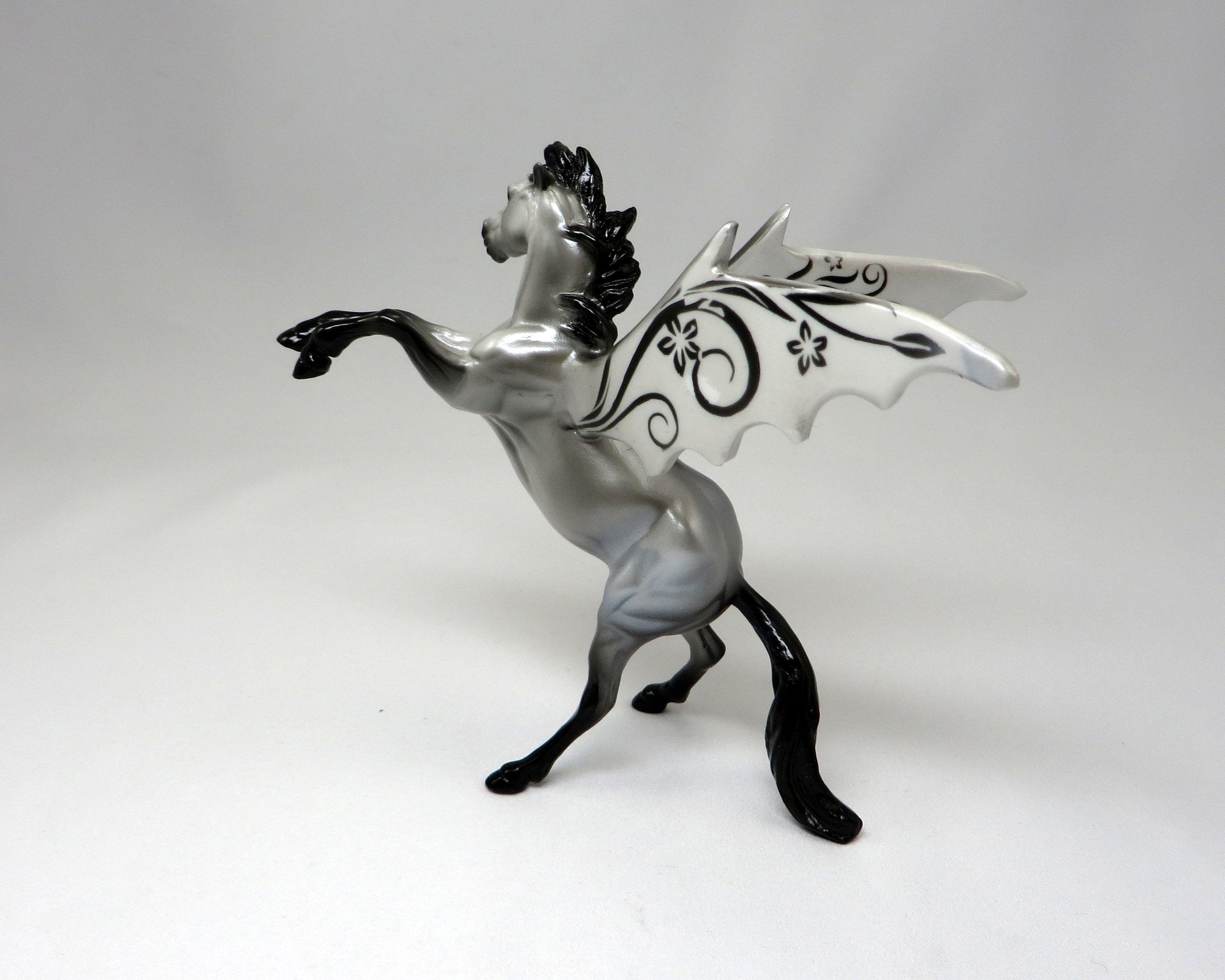 OSIRUS-REARING BAT CHIPS 9/23