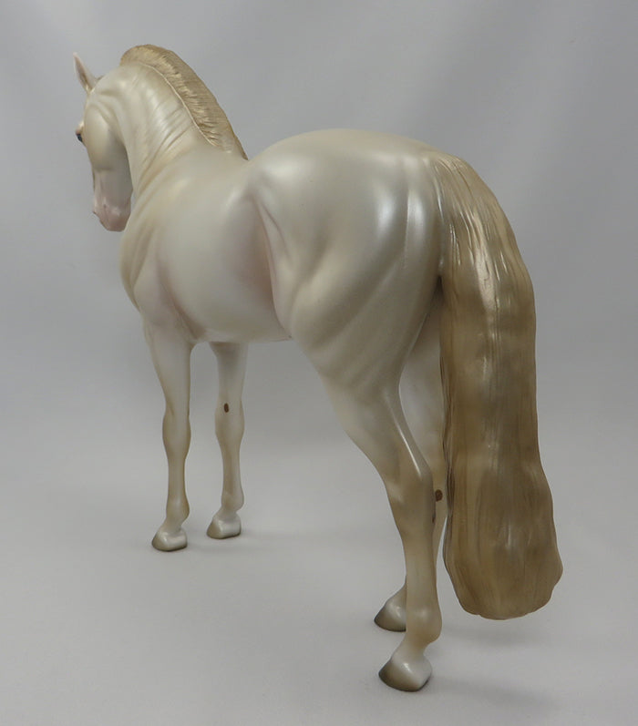 MAJOR FLY BY - OOAK PERLINO IBERIAN by CAROLINE BOYDSTON  - 9/24