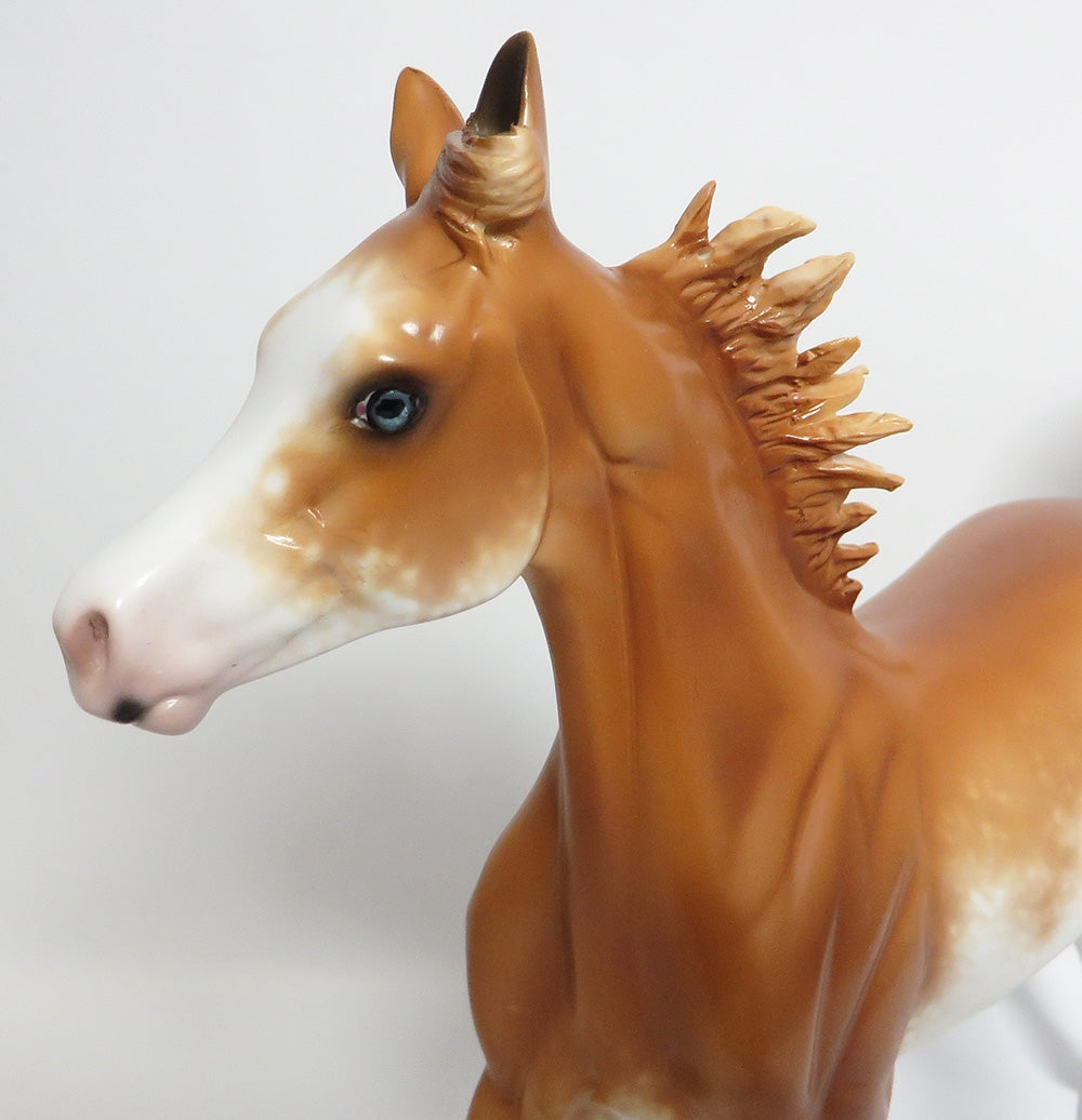 MIDGE-OOAK CUSTOM CHESTNUT SABINO YEARLING MODEL HORSE BY SHERYL LESIURE