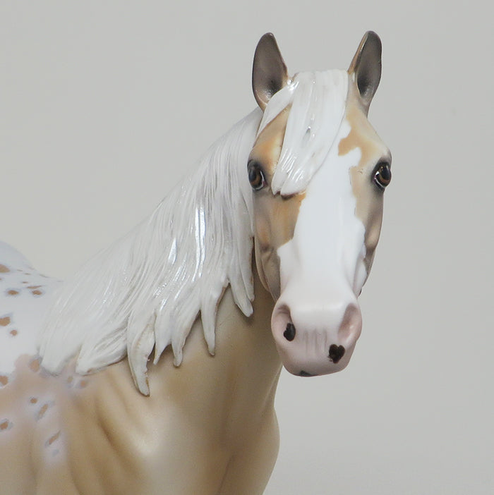 ISH Model Horse