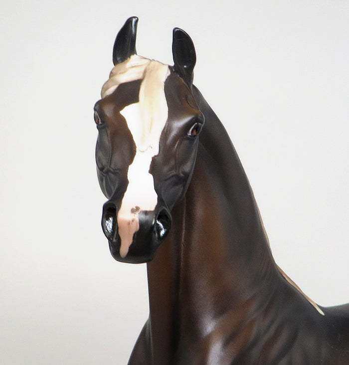 IMPERIAL CHOCOLATE - OOAK CHOCOLATE PALOMINO PAINT MODEL HORSE - 1/11