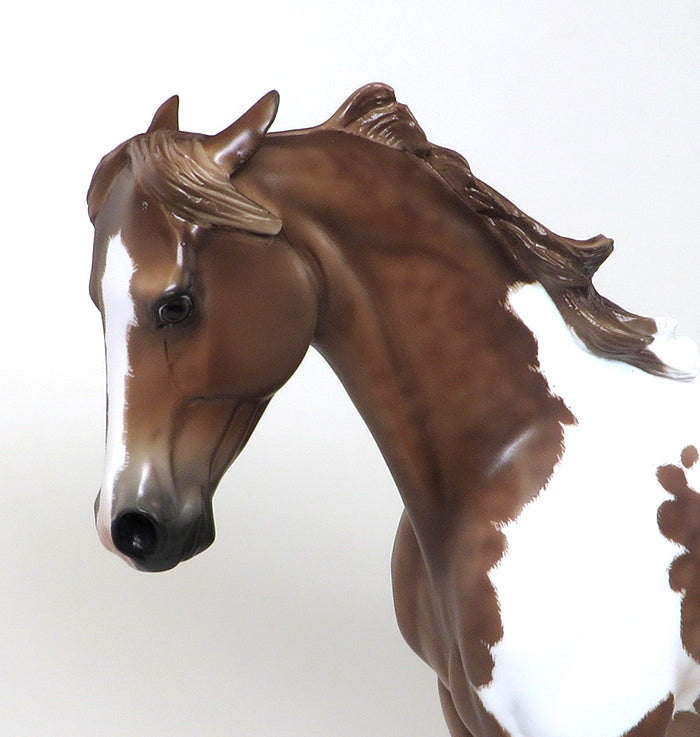 ETCHED MODEL HORSE