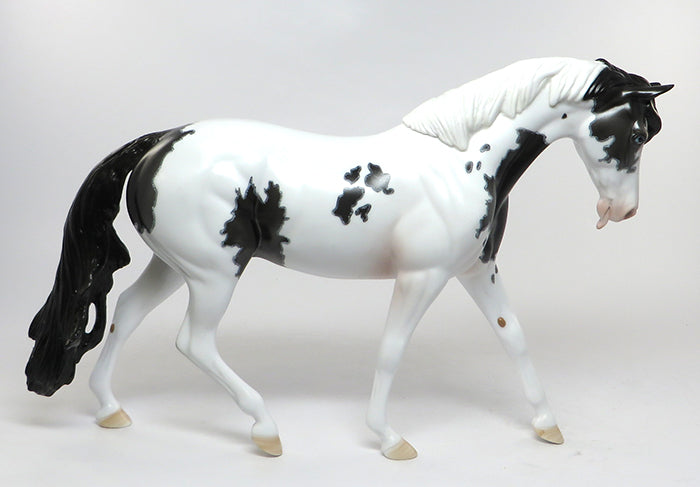 BLAK MAJIK-OOAK BLACK AND WHITE PAINT PONY MODEL HORSE 7/7