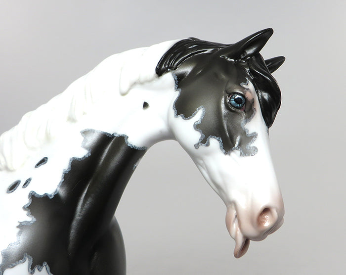 BLAK MAJIK-OOAK BLACK AND WHITE PAINT PONY MODEL HORSE 7/7