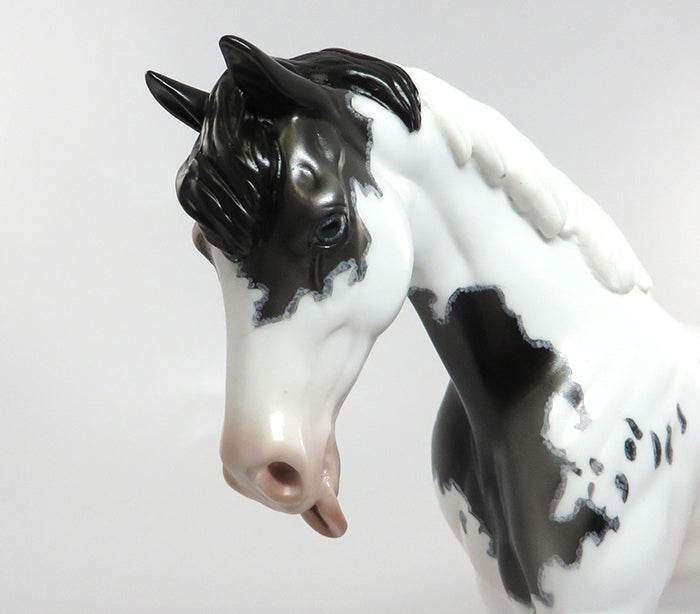 BLAK MAJIK-OOAK BLACK AND WHITE PAINT PONY MODEL HORSE 7/7